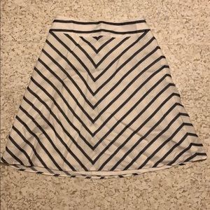 Talbots  skirt size 8 black & white
